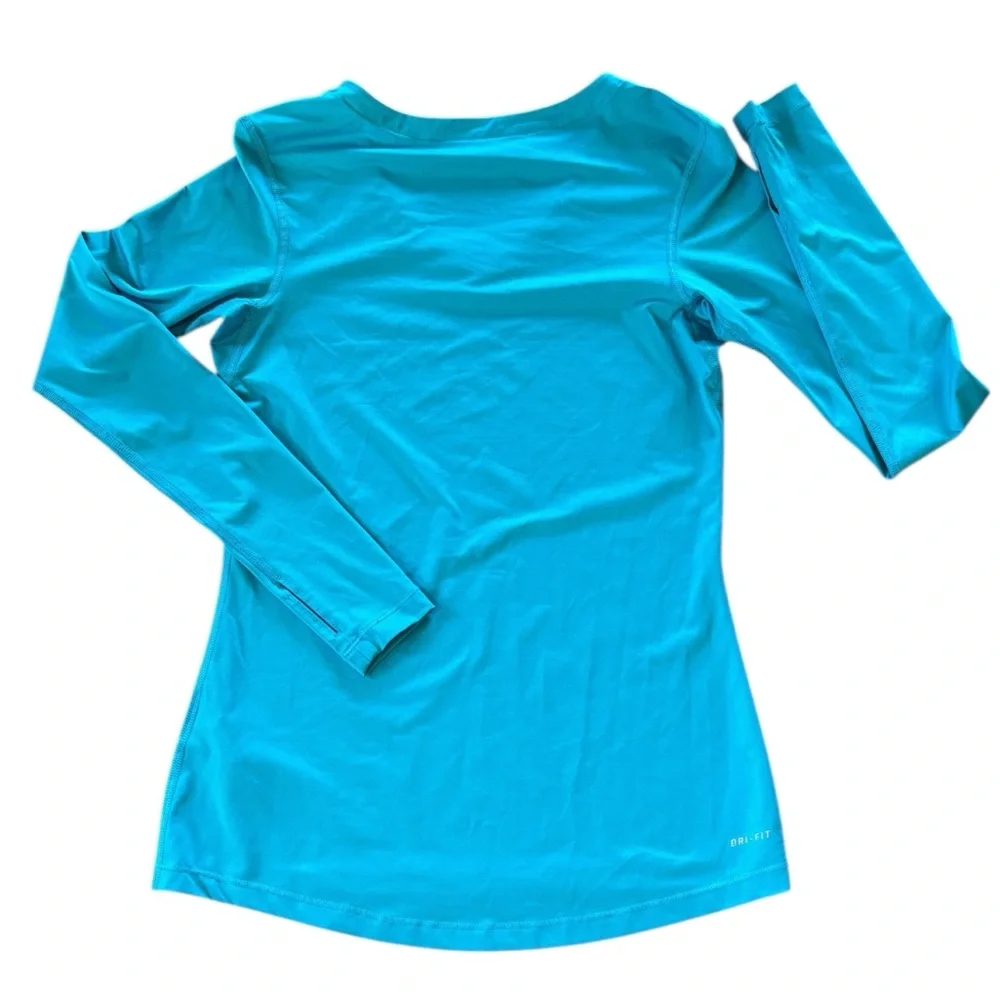 Nike Dri-Fit Blue Long Sleeve V Neck Running Shirt Size M with Thumbholes‎